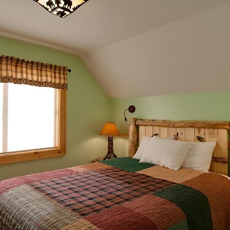 Cobble Mountain Lodge لايك بلاسيد المظهر الخارجي الصورة