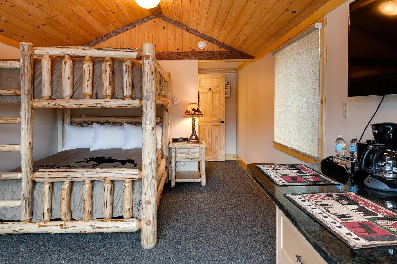 Cobble Mountain Lodge لايك بلاسيد المظهر الخارجي الصورة