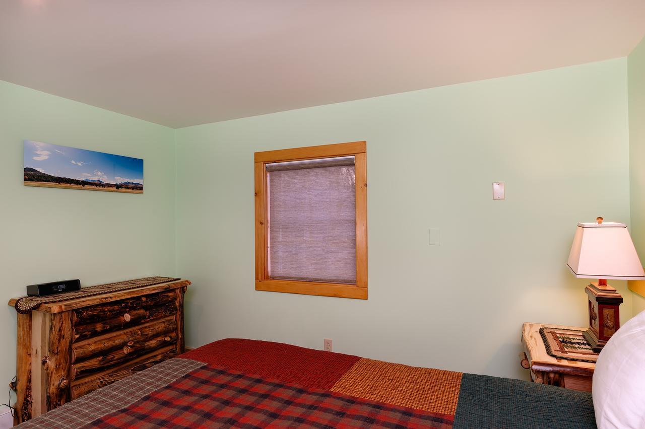 Cobble Mountain Lodge لايك بلاسيد المظهر الخارجي الصورة