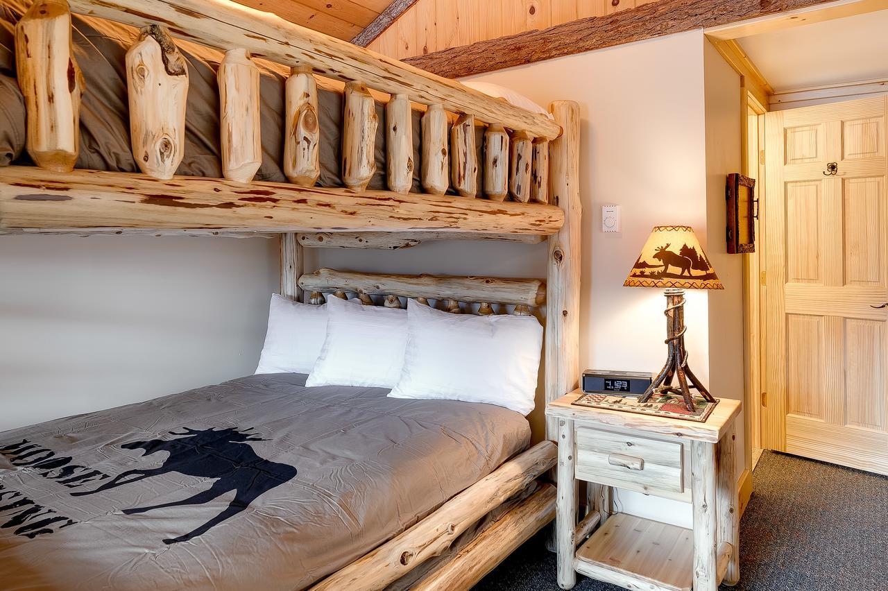 Cobble Mountain Lodge لايك بلاسيد المظهر الخارجي الصورة
