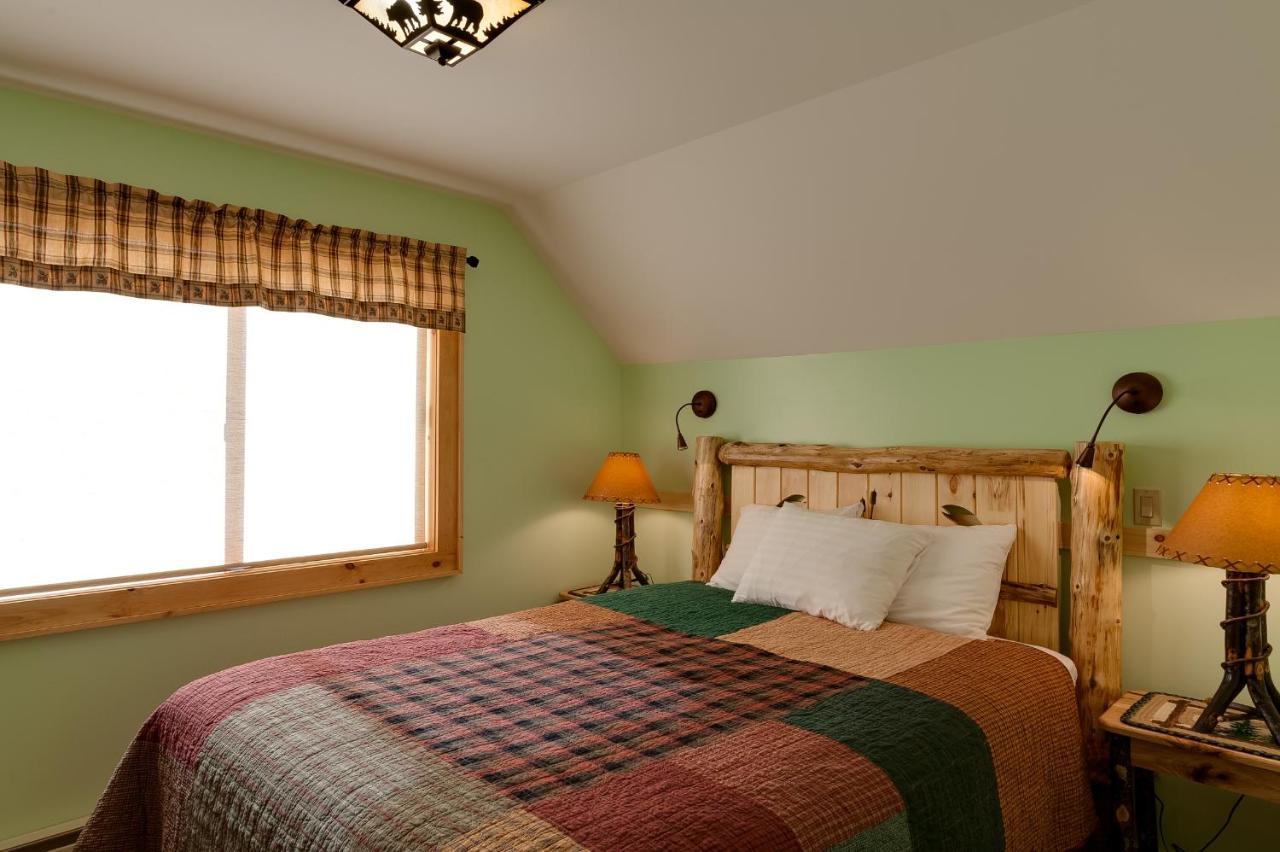 Cobble Mountain Lodge لايك بلاسيد المظهر الخارجي الصورة