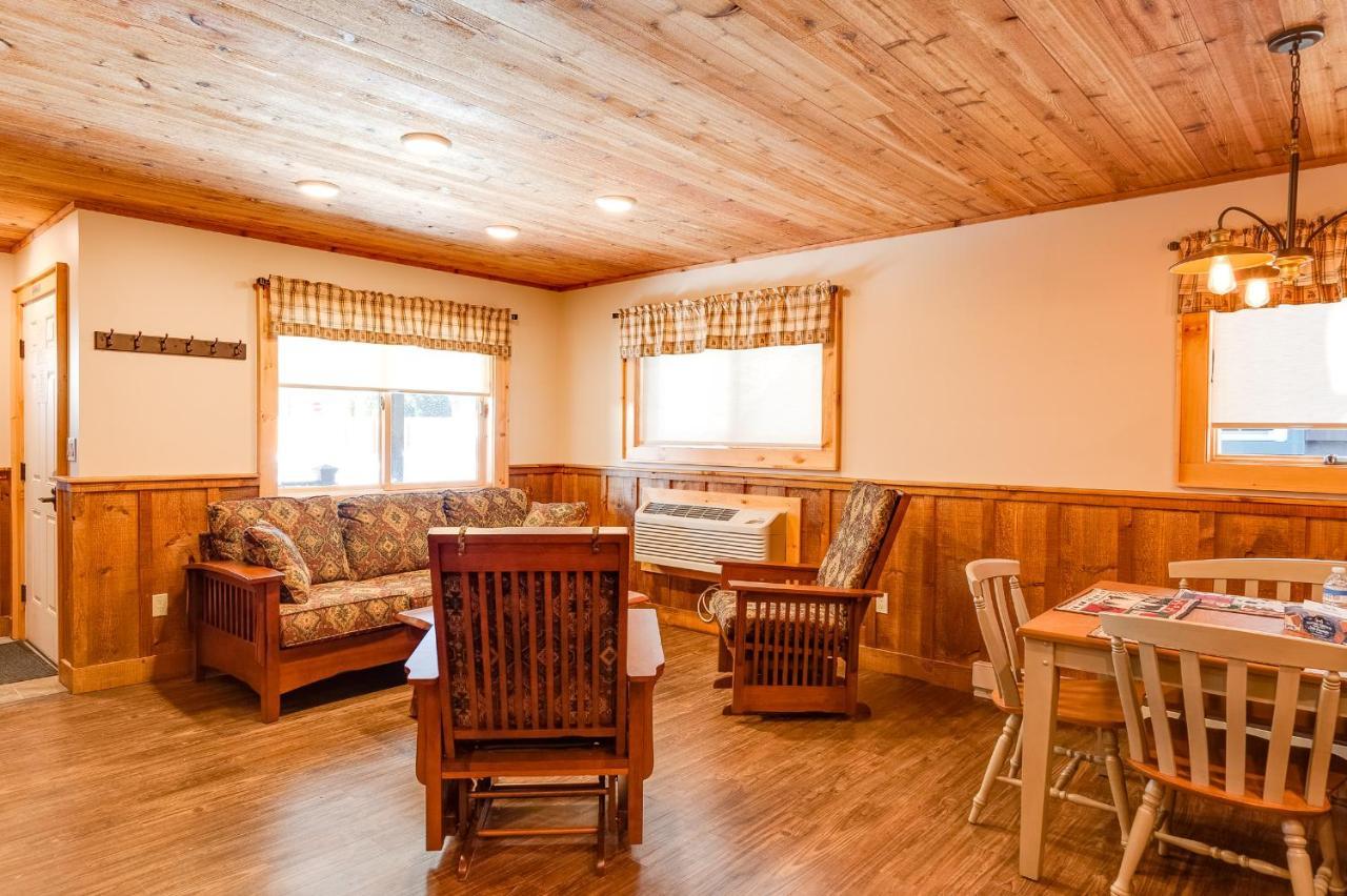 Cobble Mountain Lodge لايك بلاسيد المظهر الخارجي الصورة